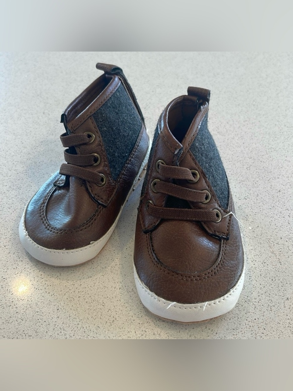 Old Navy Toddler Brown Shoes Size 6-12M